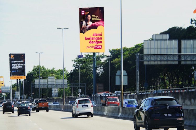 unipole billboard malaysia