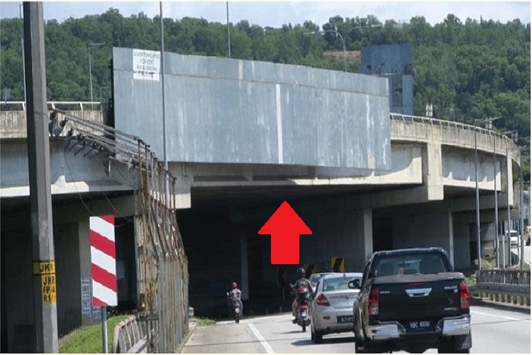 1 Sided Overhead Bridge Billboard at KM5.3 DUKE Highway, Kuala Lumpur