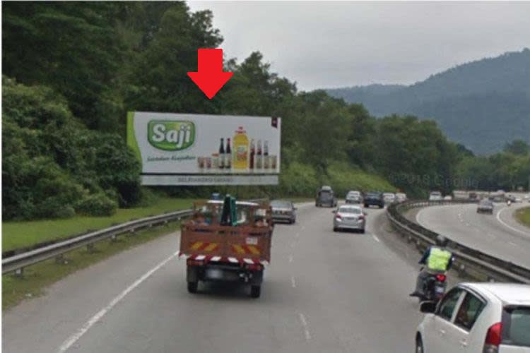 1 Sided Horizontal Spectacular Billboard at Jalan Rawang, Rawang, Selangor
