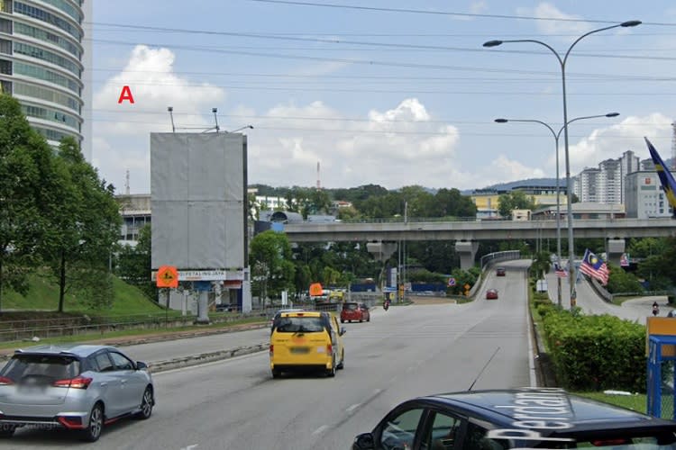 2 Sided Vertical Minipole Billboard at Sri Damansara, Petaling Jaya, Selangor (next to 8trium Building)