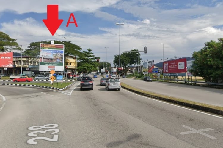 2 Sided Direction Signage Billboard at Junction of Jalan Haji Ahmad & Jalan Dato Lim Hoe Lek, Pahang