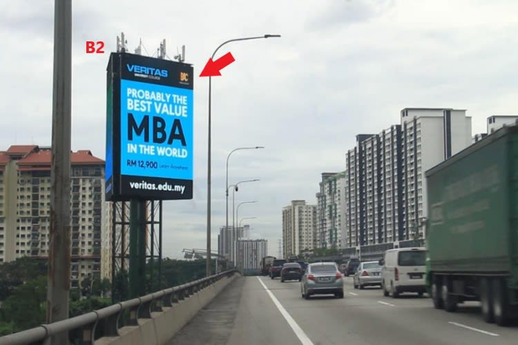 Vertical Digital Screen Billboard at Federal / ELITE Highway - Carlsberg, Shah Alam, Selangor (B)