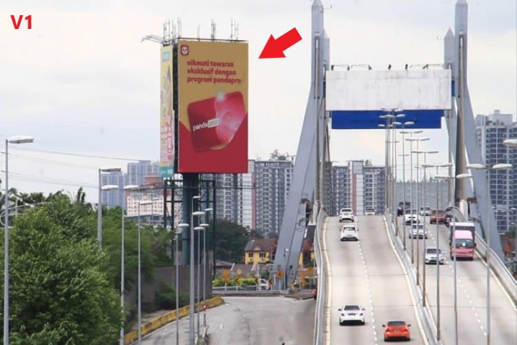 Vertical Digital Screen Billboard at LDP - PJ Icon 2, Petaling Jaya, Selangor (A)