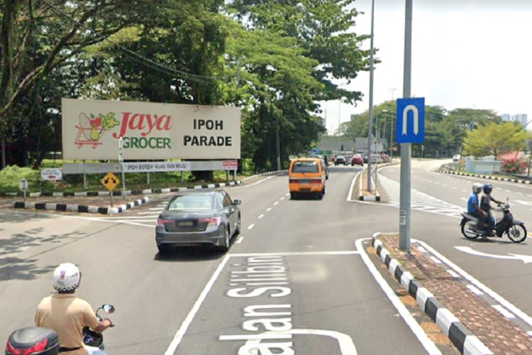 1 Sided Horizontal Free Standing Billboard at Jalan Silibin, Ipoh, Perak