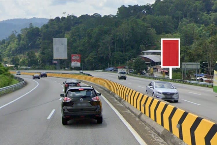 1 Vertical Minipole Billboard at KARAK Highway KM 42.5, Bentong, Pahang (near Bukit Tinggi)