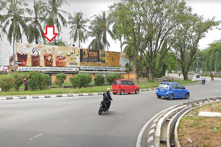 1 Panel Free Standing Billboard at Teluk Wanjah Roundabout / Jalan Stadium, Alor Setar, Kedah (at roundabout)