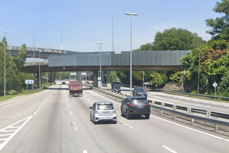 1 Sided Overhead Bridge Billboard at SKVE Highway KM2.9, Putrajaya, Selangor (near IOI City Mall)