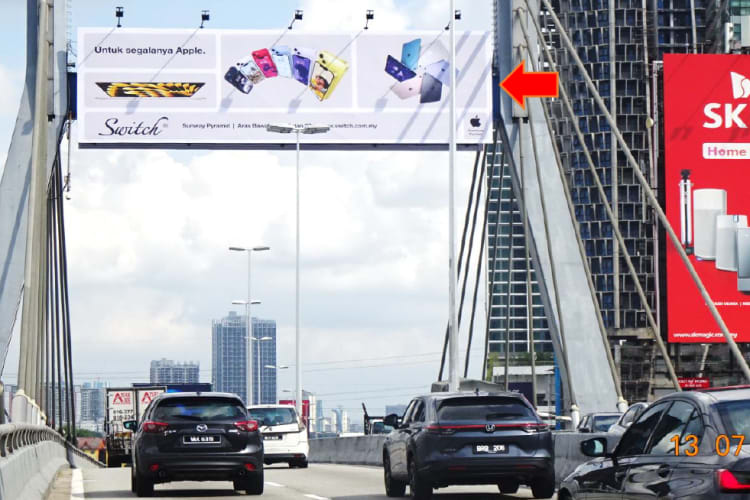 1 Sided Gantry Billboard at LDP KM16.3, Petaling Jaya, Selangor (Motorola Cable Bridge A)