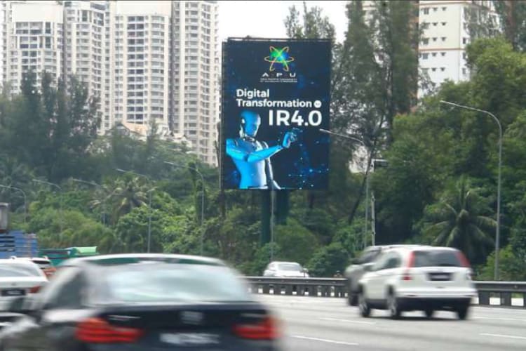 1 Panel Vertical Digital Screen Billboard at NKVE Highway, Petaling Jaya, Selangor (B)