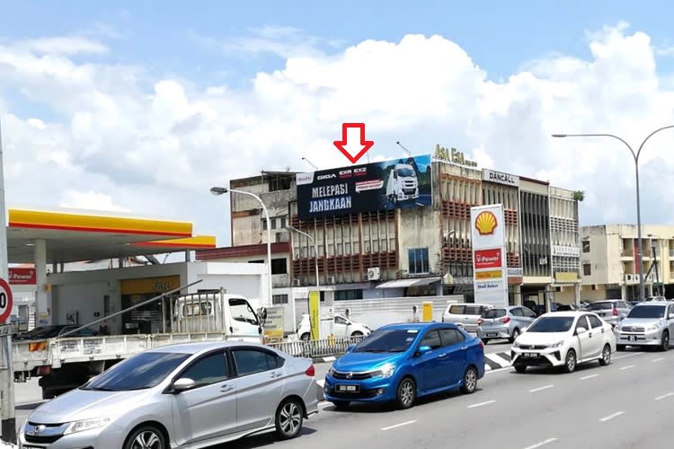 Jalan Sekama, Kuching, Sarawak (near Shell Petrol Station)