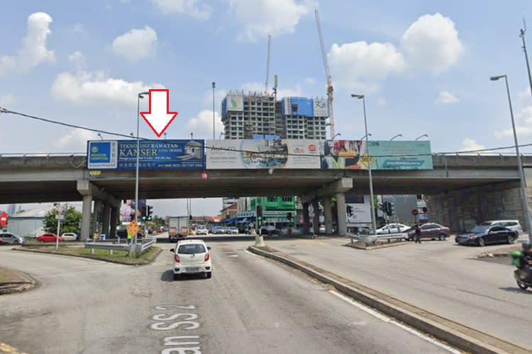 1 Sided Overhead Bridge Billboard at LDP Highway KM10.55, Petaling Jaya, Selangor (at Taman Bahagia Intersection [A])