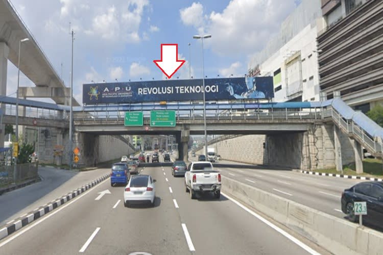 1 Sided Overhead Bridge Billboard at LDP Highway KM25.25, Puchong, Selangor (near Puchong Business Centre)