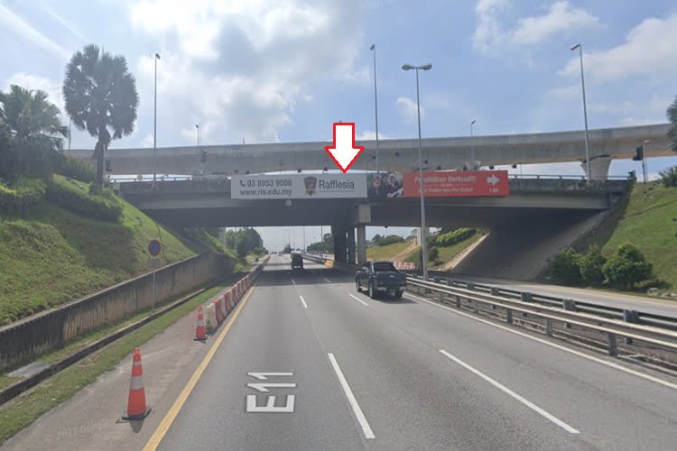 1 Sided Overhead Bridge Billboard at LDP Highway KM32.7, Seri Kembangan, Selangor (at Equine Interchange, from Puchong)