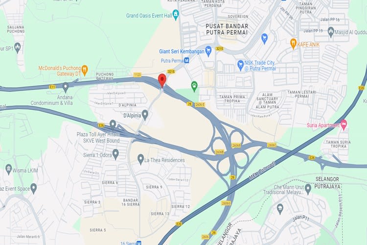 LDP Highway KM32.7, Seri Kembangan, Selangor (at Equine Interchange, from Puchong)