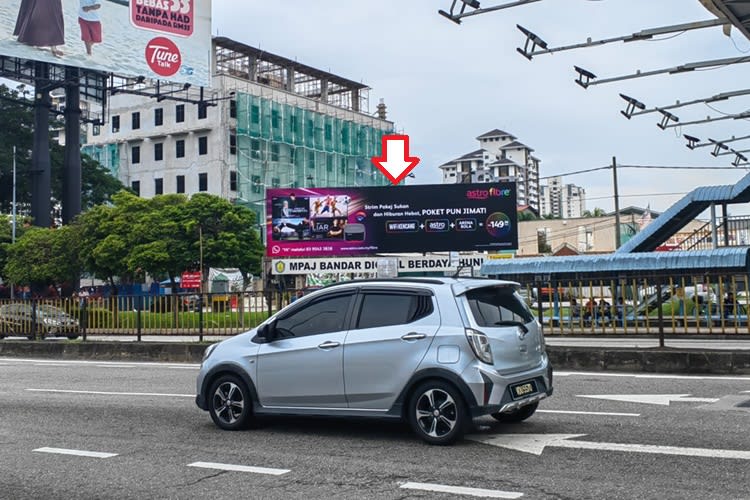 1 Panel Free Standing Billboard at Jalan Ampang, Kuala Lumpur (opposite Ampang Point)