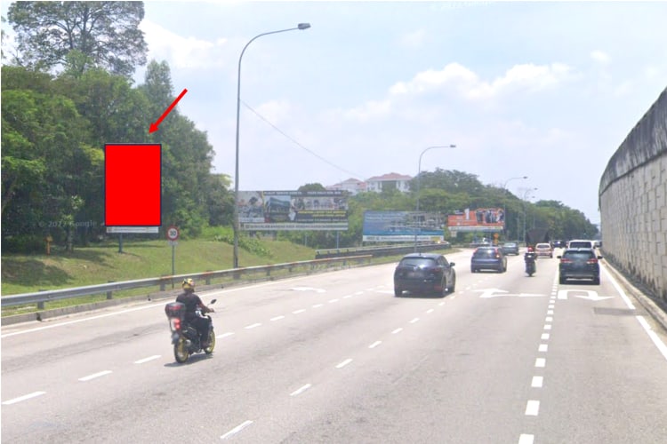 1 Panel Vertical Minipole Billboard at Jalan Lapangan Terbang Subang, Ara Damansara, Selangor (near Oasis)