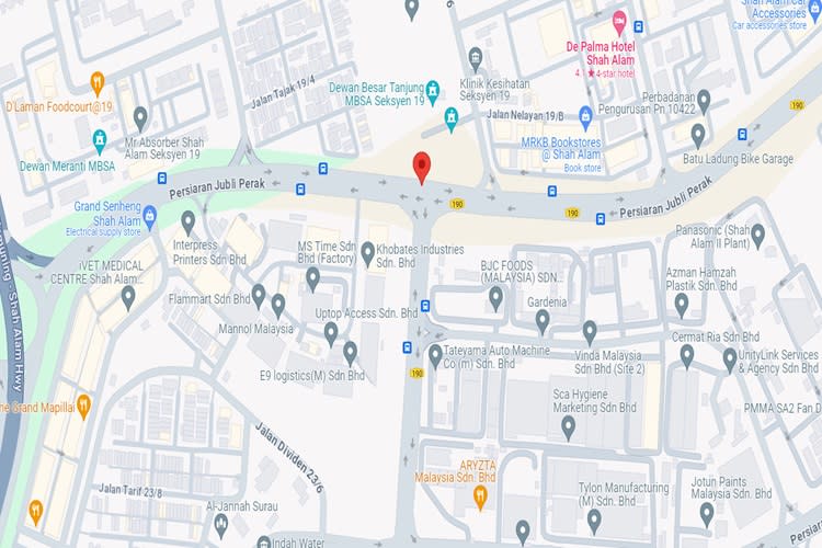 Persimpangan Persiaran Jubli Perak/ Persiaran Perusahaan, Seksyen 19, Shah Alam, Selangor
