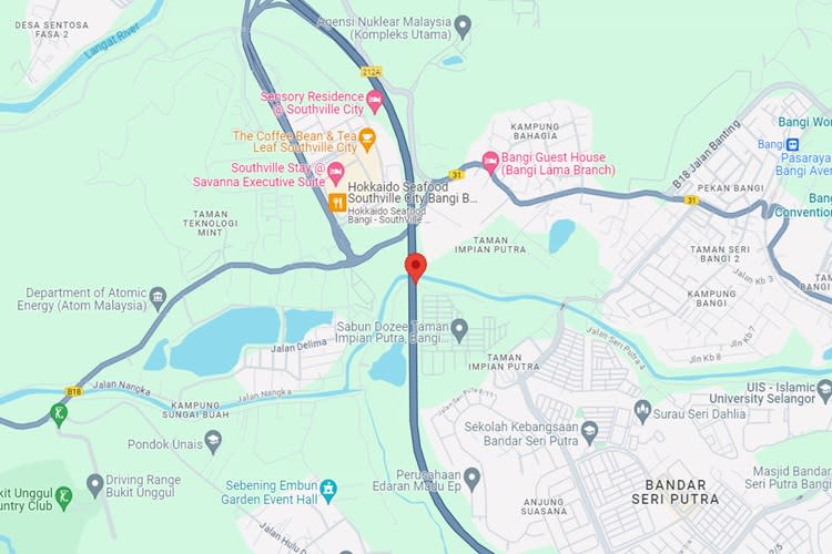 NSE Highway at KM 292.2, Kajang, Selangor (NB off-side)