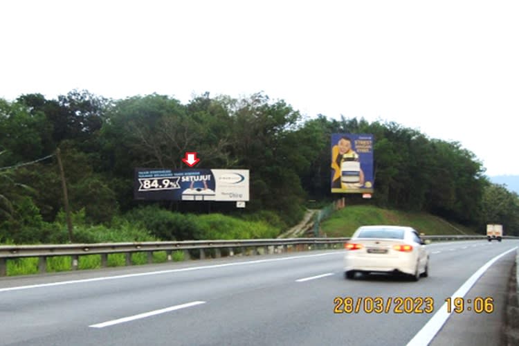 1 Panel Free Standing Billboard at NSE KM 235.40, Rengas, Perak (SB)
