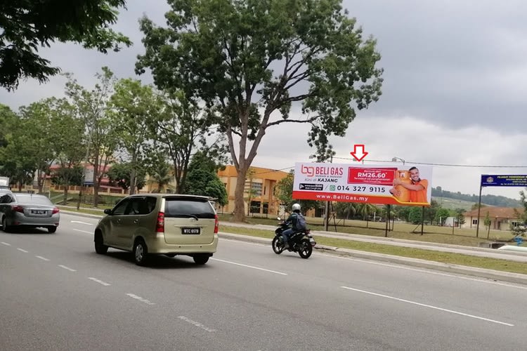 1 Panel Free Standing Billboard at Persiaran Saujana Impian, Kajang, Selangor (Near Lotus's Kajang)
