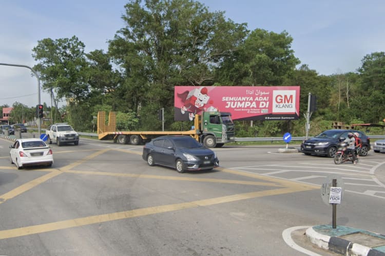 Lubok Jong, Pasir Mas, Kelantan (at traffic light junction)