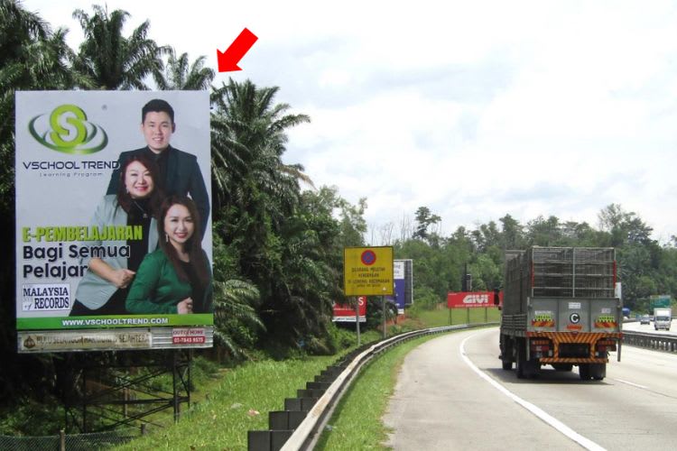 Minipole Billboard at NSE KM420.6, Bukit Beruntung, Rawang, Selangor (NB)
