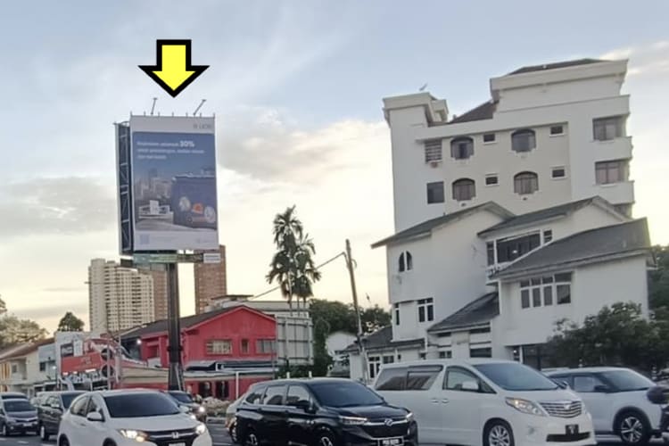 1 Panel Vertical Minipole Billboard at Jalan Kelawai, Georgetown, Penang (infront Sunrise Tower Penang)