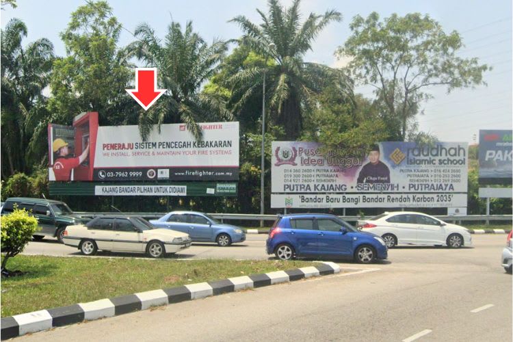 1 Panel Free Standing Billboard at Persiaran Pekeliling Roundabout, Seksyen 8, Bangi, Selangor