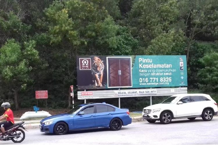 1 Panel Free Standing Billboard at Jalan Suakasih, Bandar Tun Hussein Onn, Cheras, Selangor