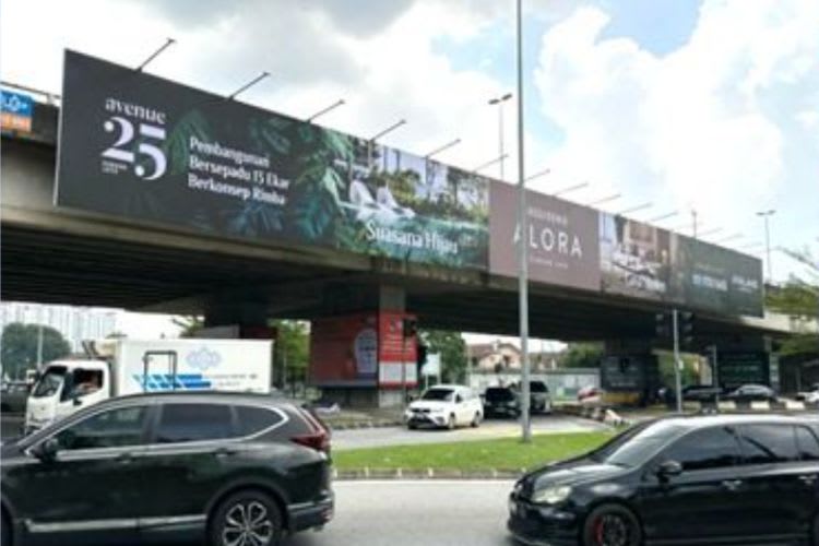 1 Sided Overhead Bridge Billboard at NPE Highway / LDP Highway KM17.4, Subang Jaya, Selangor (near Sunway Pyramid)