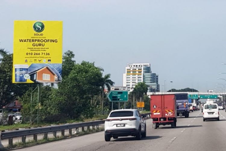 1 Sided Vertical Minipole Billboard at Federal Highway KM6.4, Bukit Raja, Klang, Selangor (Opposite Central i-City)