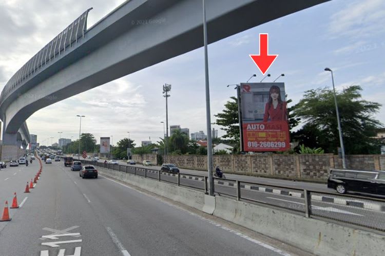 1 Sided Vertical Minipole Billboard at LDP, Petaling Jaya, Selangor (near 1 Utama)