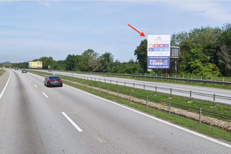 1 Panel Vertical Minipole Billboard at NSE KM138.5, Pagoh, Johor (SB)