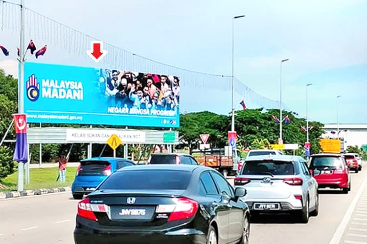 Free Standing Billboard at Jalan Kesang, Muar, Johor