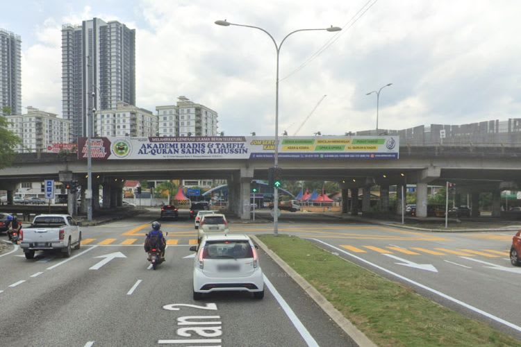 1 Panel Overhead Bridge Billboard at Jalan 2/27a on flyover MRR2, Wangsa Melawati, Kuala Lumpur (near Melawati Mall)