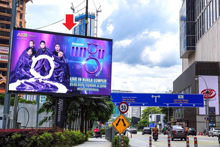 1 Sided Digital Screen Billboard at Jalan Raja Chulan / Jalan Conlay, Kuala Lumpur