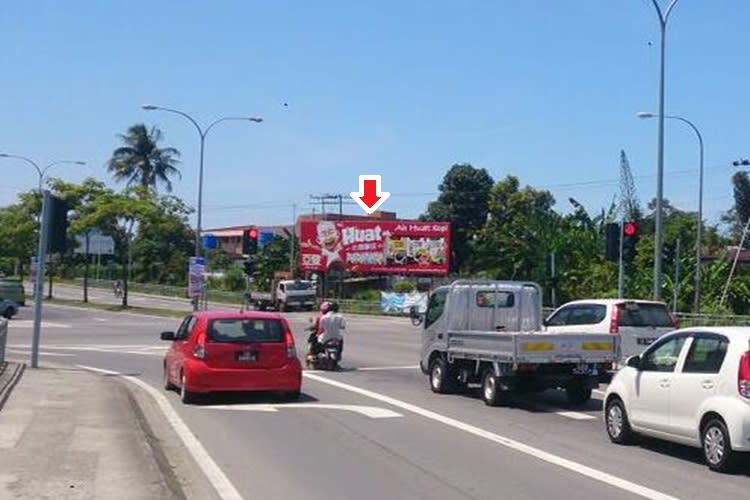 Jalan Damai / Damai Plaza, Kota Kinabalu, Sabah (at traffic light junction)