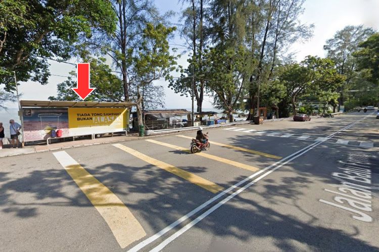 5 Panel Bus Shelter Billboard at Jalan Batu Ferringhi, Batu Ferringhi, Penang (5 panels)