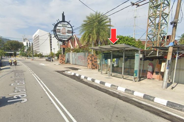 3 Panel Bus Shelter Billboard at Jalan Batu Ferringhi, Batu Ferringhi, Penang (3 panels)