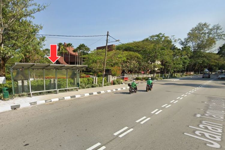 5 Panel Bus Shelter Billboard at Jalan Batu Ferringhi, Batu Ferringhi, Penang (5 panels)