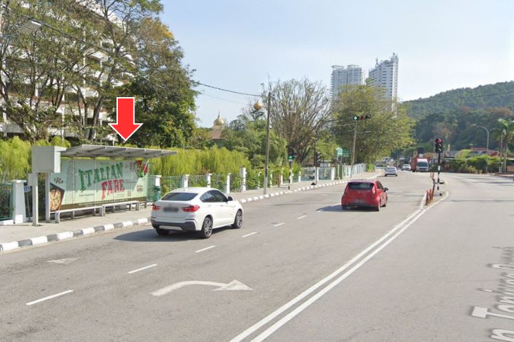 5 Panel Bus Shelter Billboard at Jalan Batu Ferringhi, Batu Ferringhi, Penang (5 panels)