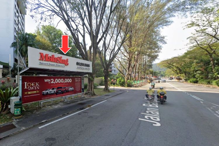 5 Panel Bus Shelter Billboard at Jalan Batu Ferringhi, Batu Ferringhi, Penang (5 panels)