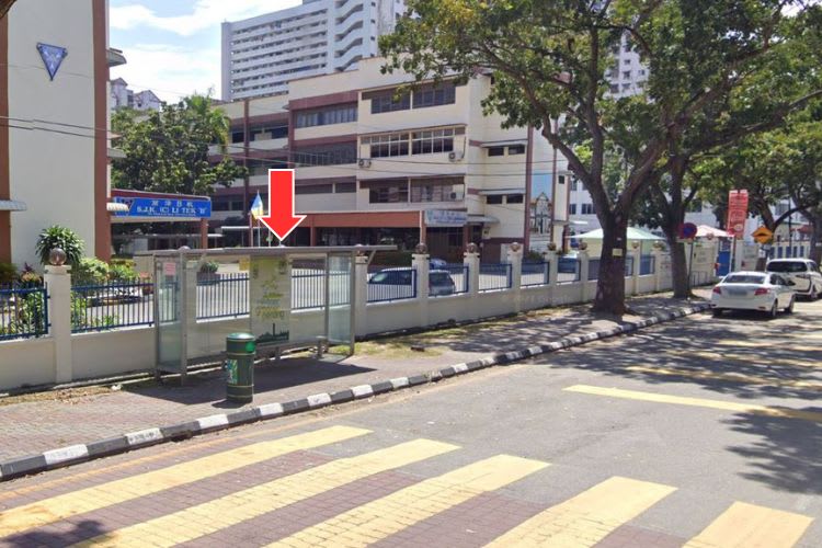 6 Panel Bus Shelter Billboard at Lintang Macallum 1, Georgetown, Penang (4 panels, 2 side panels)