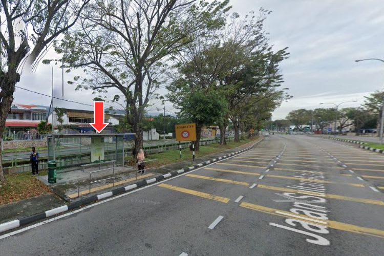 6 Panel Bus Shelter Billboard at Jalan Sultan Azlan Shah, Gelugor, Penang (4 panels, 2 side panels)
