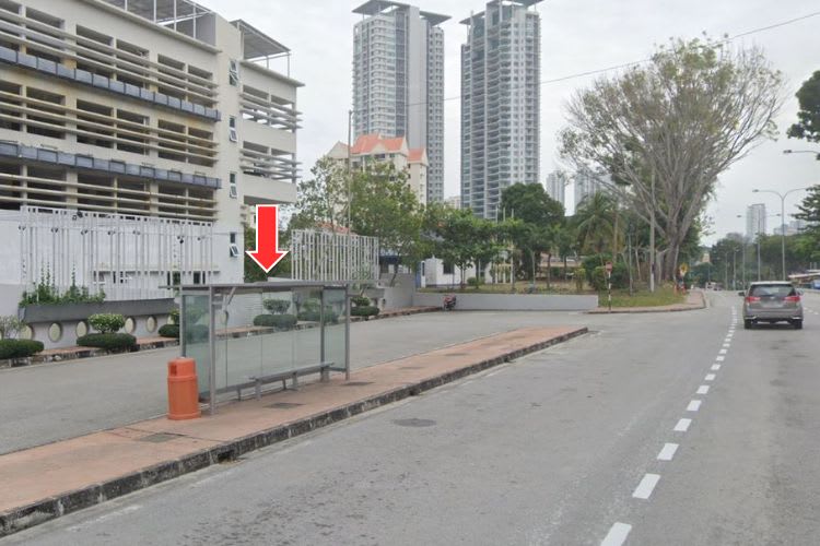 6 Panel Bus Shelter Billboard at Jalan Tanjung Bungah, Tanjung Bungah, Penang (4 panels, 2 side panels)