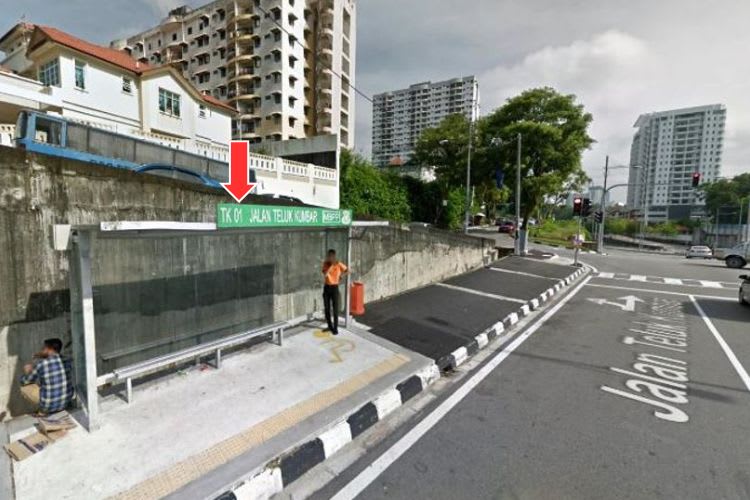 6 Panel Bus Shelter Billboard at Jalan Teluk Kumbar, Bayan Lepas, Penang (4 panels, 2 side panels)