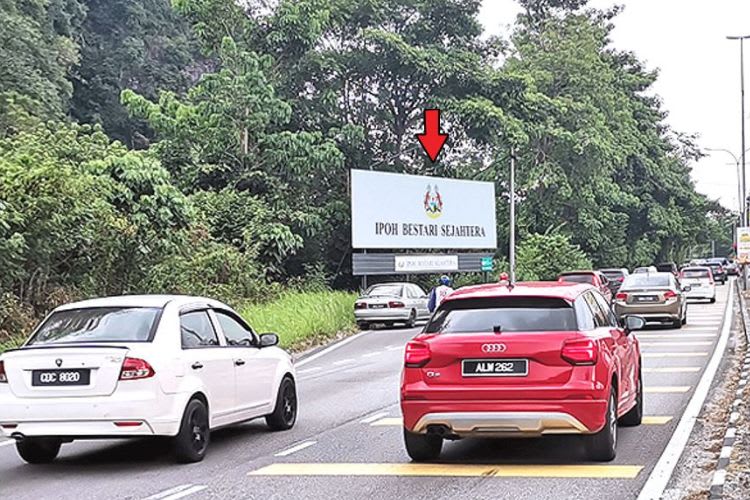 1 Panel Free Standing Billboard at Jalan Raja Dr. Nazrin Shah, Ipoh, Perak