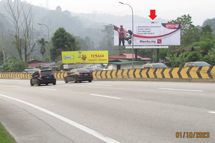 1 Sided Spectacular Billboard at Karak Highway KM25.50, Gombak, Selangor (NB)