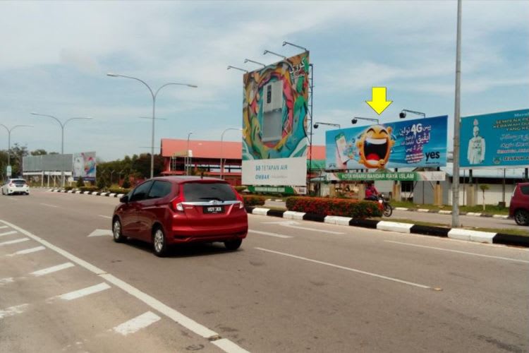 1 Panel Free Standing Billboard at Jalan Pengkalan Chepa, Kota Bharu, Kelantan (infront Kota Bharu Sultan Ismail Petra Airport [A])