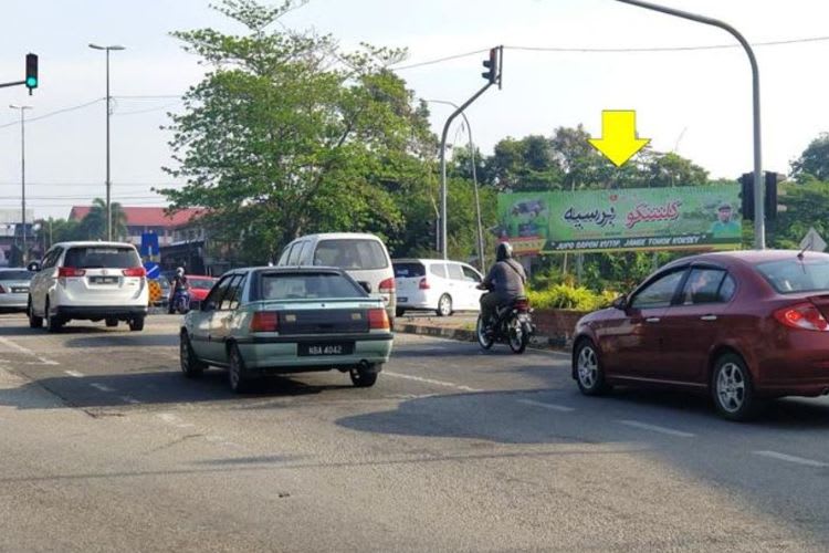 Jalan Kweng Hitam / Timur-Barat Highway, Machang, Kelantan
